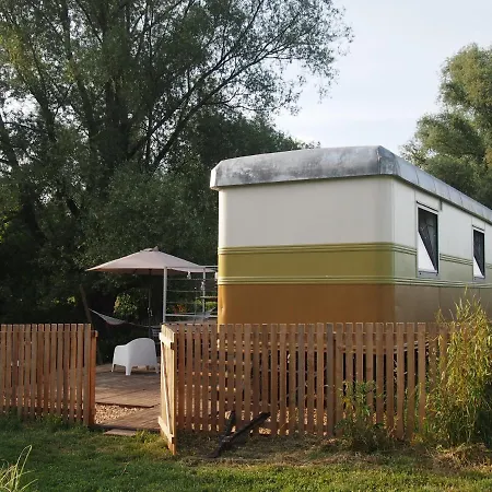La Roulotte Guest house Blegny
